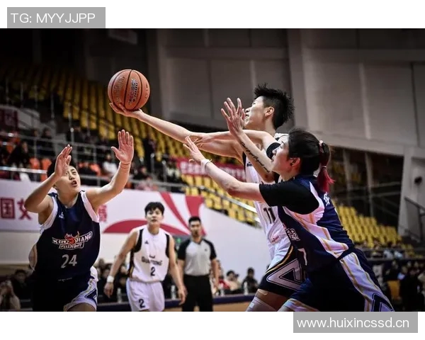 2020年CBA北京队与青岛队精彩对决比赛视频回顾与分析